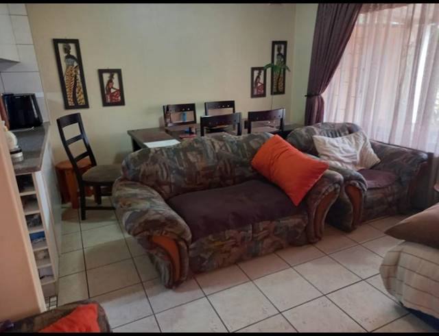 3 BEDROOM HOUSE FOR SALE IN ESCOMBE